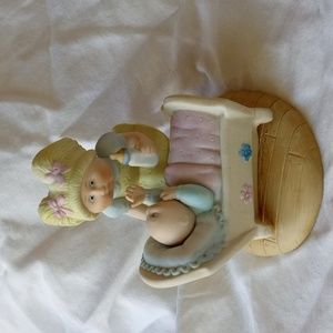 Cabbage Patch Kids Porcelain Figurine GETTING ACQUAINTED  1984 Vintage
